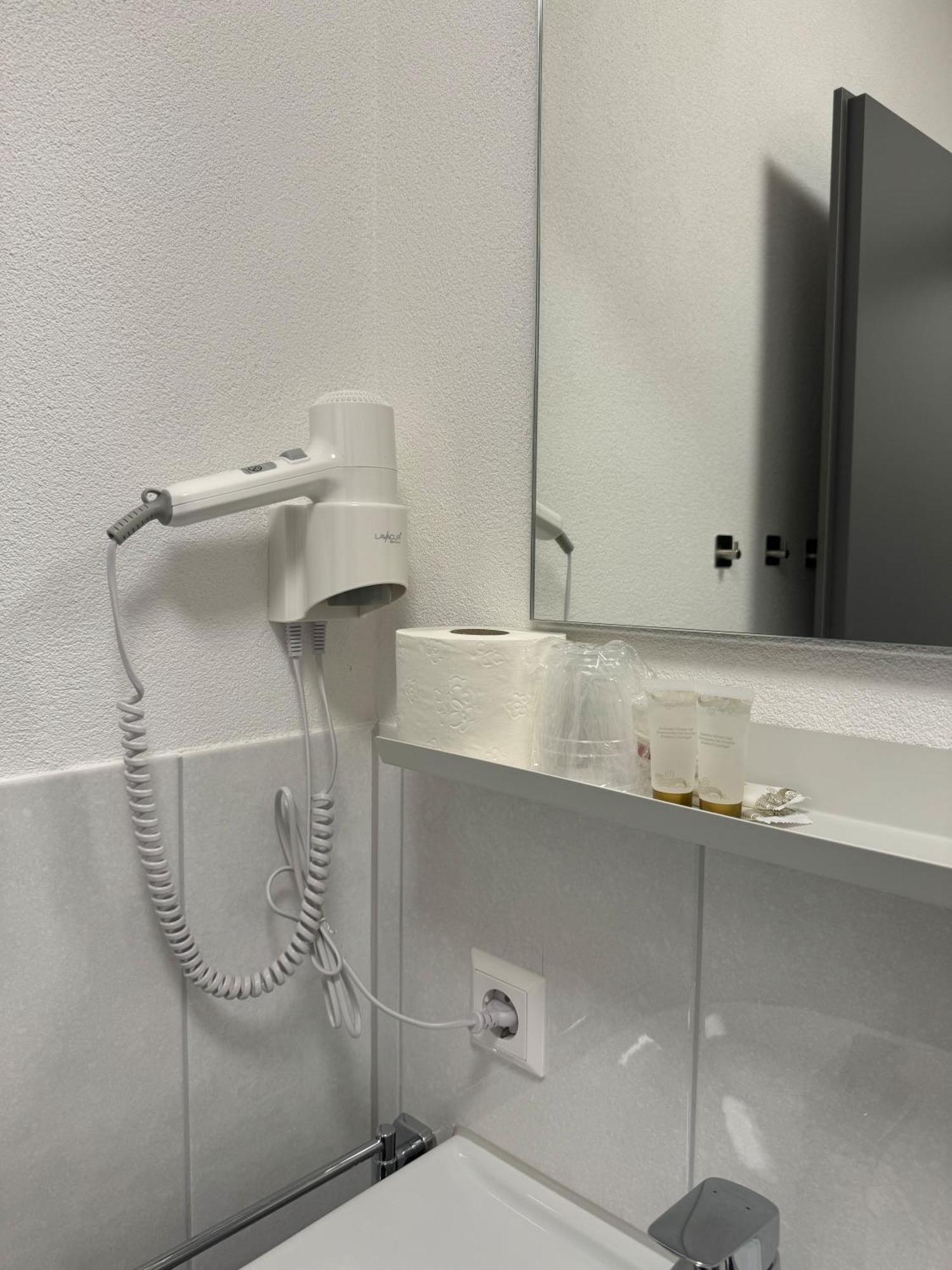 Hotel Lijo, Bei Basel ستينن المظهر الخارجي الصورة